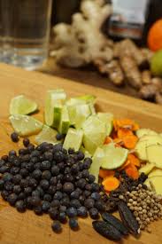 10 Liter Gin Mit Der Minidestille Herstellen Gin Rezepte Gin Schnaps Rezepte