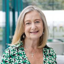 Lorraine Forrest's Instagram, Twitter & Facebook