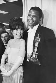 List Of Black Actors And Actresses Who Have Won Oscars Anne Bancroft Presented Sidney Poitier The Oscar For Best Actor In Lilies Of The Field 1964 Actors Black Actors Movie Stars