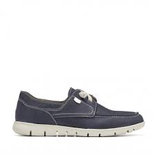 Zapato nautico con diseño mocasín para hombre, fabricado en una piel de becerro marrón, con pespuntes y ojetes beige. Zapato Nautico Flex Mod Piel