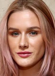 Is she dating or bisexual? Fiorella Mattheis Papo De Cinema