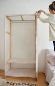 Der teppich und die bananenblätterkörbe sind von ikea. Make It Boho Diy Simple Natural Jute Closet
