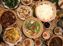 Recipes are almost always prepared with fresh ingredients and most meals come with a huge side. Vietnamese Food Guide 22 Must Eat Dishes That Aren T Pho Or Banh Mi Vogue