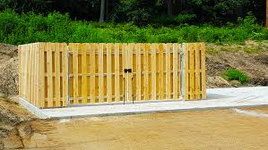 Don't let outdated or faded paint hinder your businesses appearance. Wood Fence Gallery Mit Fence Wood Privacy Fencing Fences Sales Service Installation Northeastern Wisconsin