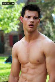 Taylor Lautner Nude and Sexy Photo Collection - AZNude Men