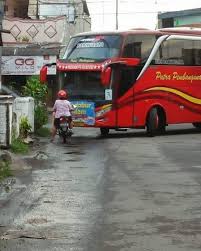 Aku sedikit demi sedikit mencoba akrab dan mengenalnya. Kota Solo Tebak2an Sapa Sing Ngalah Facebook