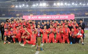 Họ ném bóng vào sân rồi nằm sân, kéo dài thời gian để câu giờ. Bong Ä'a Viá»‡t Nam NÄƒm 2019 Hy Vá»ng Lá»›n Vao Lá»©a U23