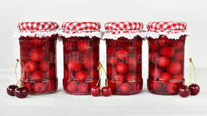 Sunt convinsa ca foarte putini, pentru ca fascinatia zaharului este mare pentru aproape oricine. Compot De Visine Pentru Iarna Jamilacuisine Youtube