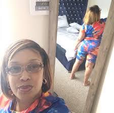 Cheryl Holmes's Instagram, Twitter & Facebook