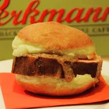 Das merkur markt flugblatt liefert ihnen neue angebote 21.01.2021 jeder merkur markt verfügt im durchschnitt über eine verkaufsfläche von 2.000 m² und knapp 20.000 verschiedene artikel. Bei Merkur Gibt Es Jetzt Schnitzelkrapfen Essen Trinken Derstandard At Lifestyle