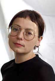 Shannon Stratton's Instagram, Twitter & Facebook