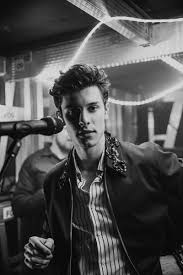 Shawn peter raul mendes (born august 8, 1998) is a canadian singer and songwriter. Shawn Mendes On Twitter