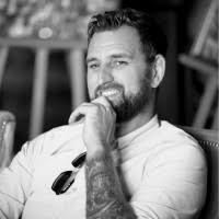 100+ "Lofthouse" profiles