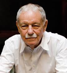Resultado de imagen de eduardo mendoza