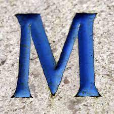 Die phönizische schrift ist eine linksläufige konsonantenschrift aus 22 zeichen, deren reihenfolge das abdschad übernommen hat und die vom 11. Letter M Lettering Letter Photography Picture Letters