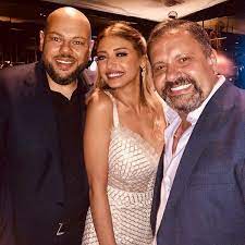 يذكر أن جيهان خليل شاركت مؤخرا في مسلسل أبواب الشك مع المخرج أحمد سمير فرج، والذي تقوم ببطولته لقاء الخميسي، خالد سليم، عائشة بن أحمد، نبيل عيسى، تامر شلتوت، وميار الغيطي. Ù…ÙŠØ§Ø± Ø§Ù„ØºÙŠØ·ÙŠ ØªØ­ØªÙÙ„ Ø¨Ø®Ø·Ø¨ØªÙ‡Ø§ ØµÙˆØ±