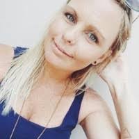 Roxanne Schmidt's Instagram, Twitter & Facebook