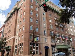 View listing photos, review sales history, and use our detailed real estate filters to find the perfect place. Savannah Hotels On The River Holiday Inn Express Savannah Historic District