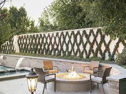 Photos Inside Kris Jenner S New Calabasas California Mansion Calabasas Homes House Backyard Jenner House