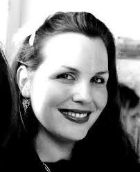 Amanda Bayard's Instagram, Twitter & Facebook