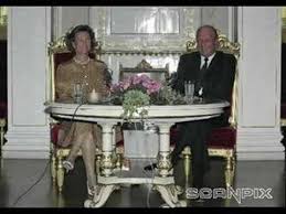 Juli fyller dronning sonja 81 år. Kong Harald Og Dronning Sonja Youtube