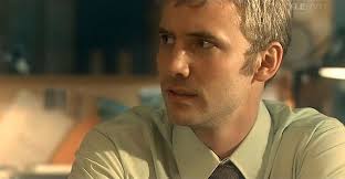 Luettelo televisiosarjan Uutishuone henkilöistä