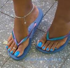 The soaring, contemporary gallery space extends over 25,000 square feet, commanding a coveted corner of robson street. Ghadaelmahdy Ghadaelmahdy2015 Profile Pinterest