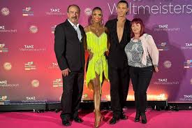 Dansatorii Bianca și Ionuț Ionescu (CSM Unirea Alba Iulia), locul IV la  Campionatul European de Profesioniști Latino