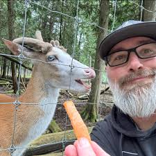 Where to find the best neon signs for a garage?