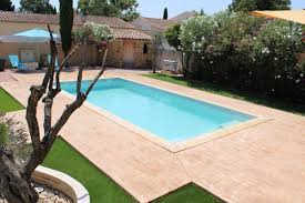 Piscines Contemporaines Fond Plat Avec Escalier Banquette Sur Une Largeur Piscine Passion