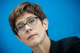 41,177 likes · 577 talking about this. Annegret Kramp Karrenbauer Cdu Chefin Sorgt Mit Tweet Zu Gorlitz Wahl Fur Arger Politik Stuttgarter Nachrichten