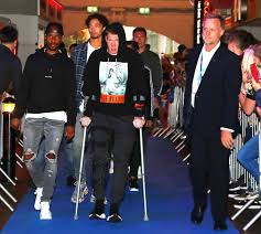 Kevin de bruyne sukkelt met zijn schouder en rug. Officieel Kevin De Bruyne 3 Maanden Out Door Blessure De Morgen