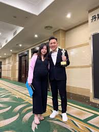 19th Akard Award Recognition 2022✨ Champion of Champions🏆 被认可是一种幸福💖  被信任更是一份责任以信任换信任💫 以真心对真心❤️ 感谢一直支持我的新老顾客🥰 感谢团队，感谢领导☀️ 感谢一直支持我的太太😍  要走的路还有很远，要做的事还有很多