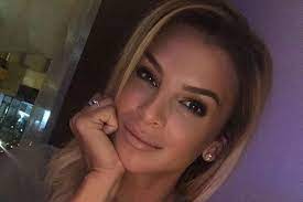 Szeptember végén derült ki, hogy hajdú péter egy év után eljegyezte párját annak 25. Sarka Kata Es Szerelme Las Vegasi I Luxushotelben Romantikazik Foto Hazai Sztar Femina