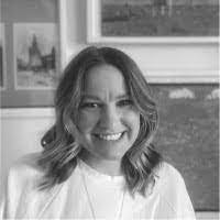 Heather Huse's Instagram, Twitter & Facebook