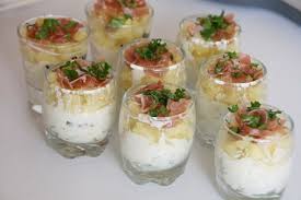 Recette verrine saumon verrine apero noel verrine mascarpone verrine facile recette gourmande idée recette fromage frais verrines crevettes verrine aperitif. Verrine De Mousse De Chevre Aux Noix Des De Pommes Et Jambon Cru Verrine De Mousse Cuisine Et Boissons Mousse De Chevre