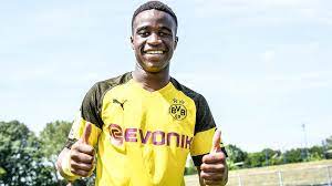 Check spelling or type a new query. Bvb Juwel Moukoko Trifft Erneut Dortmund U17 Erreicht Meisterschafts Finale Sportbuzzer De