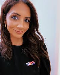 Laura Celli's Instagram, Twitter & Facebook