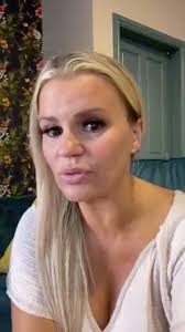 While kerry is dead against the idea, fellow reality star tessa hartmann instead she couldn't see the issue. Kerry Katona Claims Rhoj S Tessa Hartmann Should Be Arrested After She Said Star S Kids Took Naked Shots Of Her On Gmb