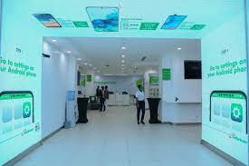 Visit any safaricom shop near you today and enjoy some of the greatest offers on mobile phones, tablets and laptops with their accessories. Safaricom Plc On Twitter The Moi Avenue Experience Store Is A Digitised Shop With A Video Tunnel Digital Interactive Screens Device Display Screens Sanitizing And Temperature Check Stations Twendetukiuke Https T Co Udkecu1f7p