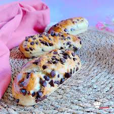 Pains Au Lait Aux Pepites De Chocolat Mimi Cuisine