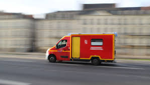 Accident spectaculaire entre un camion et une voiture toulouse trafic rocade bouchons boulevard peripherique circulation. Gros Carambolage Entre Toulouse Et Auch A Cause De La Grele La Route Est Fermee