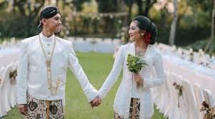 Kombinasi dan desain unik untuk remaja dan wanita muda masa kini. 10 Ide Baju Akad Nikah Pria Jawa Lamaz Morradean