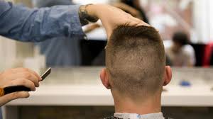 Icoiffeur.fr vous propose la liste des coiffeurs parisiens. Les Conseils D Un Coiffeur Pour Faire Survivre Sa Coupe De Cheveux Au Confinement