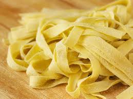 Pastateig Rezept So Machst Du Deine Nudeln Selber Wunderweib In 2020 Rezepte Beste Pasta Rezepte Sahnesosse Rezept