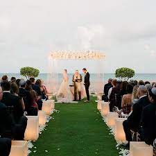 Fairytale Moments Like This Come Once In A Lifetime Make Your Wedding Dreams Come True When You Say I Do At Acqualina Beachwedding Beachfrontweding Hochzeit