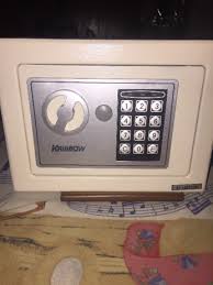 Di tokopedia kamu bisa juga cek daftar harga brankas krisbow august 2021 terbaru setiap harinya. Jual Brankas Di Blora Elektronik Krisbow Abu Abu 314623 Size 17x23x17cm Pabrik Brankas Berkualitas Harga Brankas Surabaya Tahan Api Standar Sni Pabrik Brankas Berkualitas Harga Brankas Surabaya Tahan Api Standar Sni