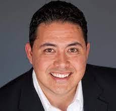 Jonathan Moldenhauer's Instagram, Twitter & Facebook