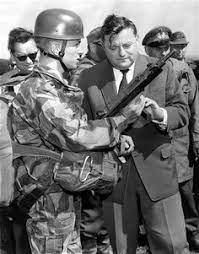 However, from 1957 west german regulations permitted the wear of many wartime awards in bundeswehr uniform, provided the swastika symbol was removed. 22 Bundeswehr West German Ideas German Uniforms German Army Military