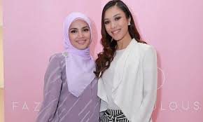 Semoga semuanya dipermudahkan buat zahirah dan aiman. Apa Motif Zahirah Macwilson Rapat Dengan Fazura Iluminasi